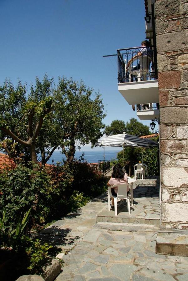 Studios Voula Mithimna Exterior foto